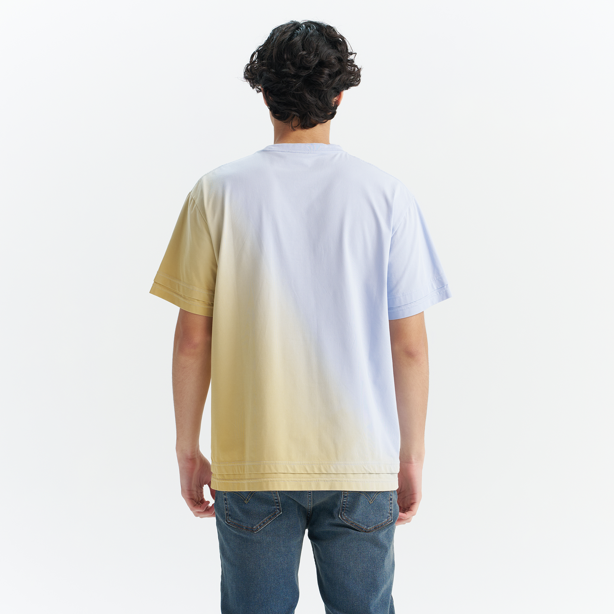 Levi's® Men's Classic Small Logo Gradient T-Shirt - Image 5