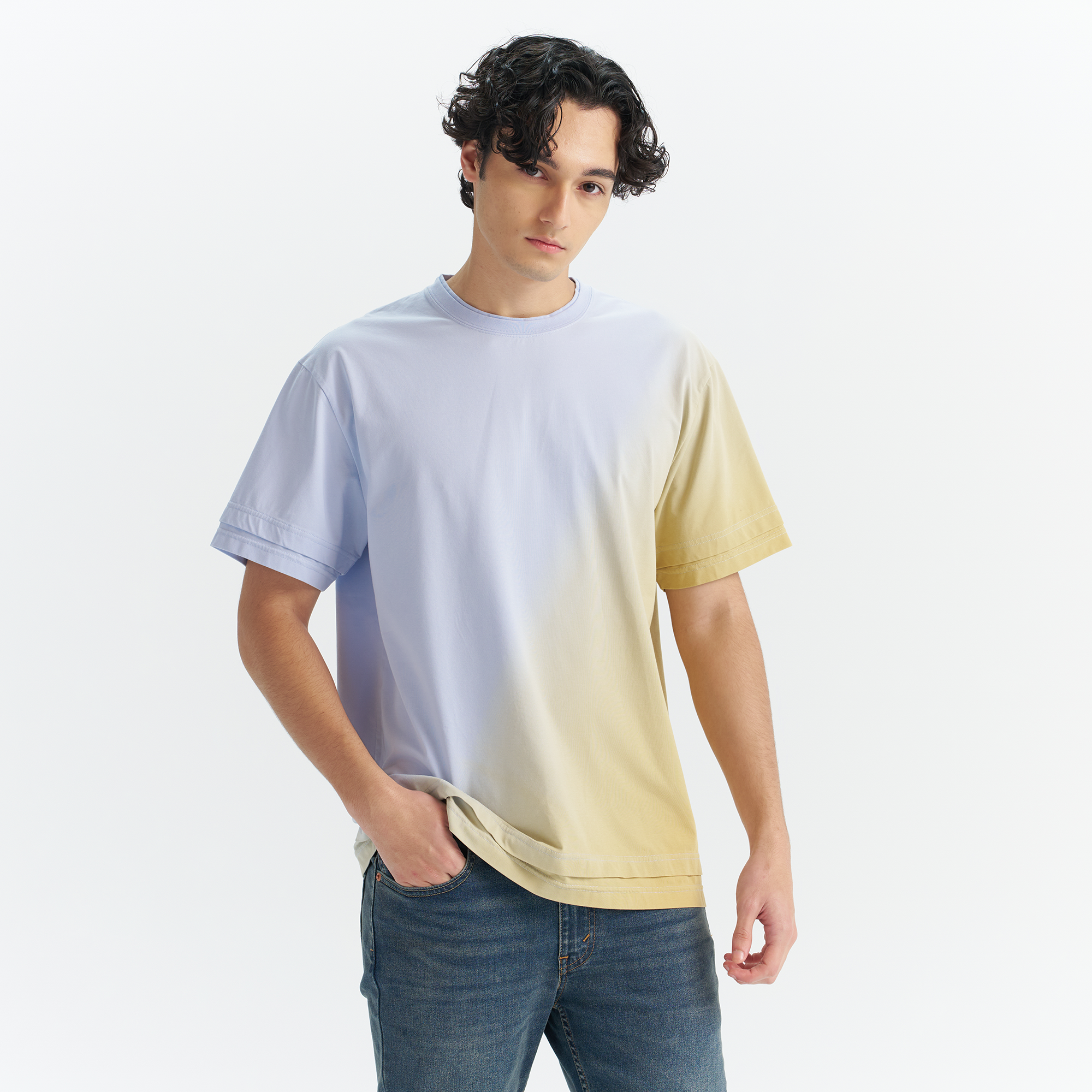 Levi's® Men's Classic Small Logo Gradient T-Shirt - Image 2