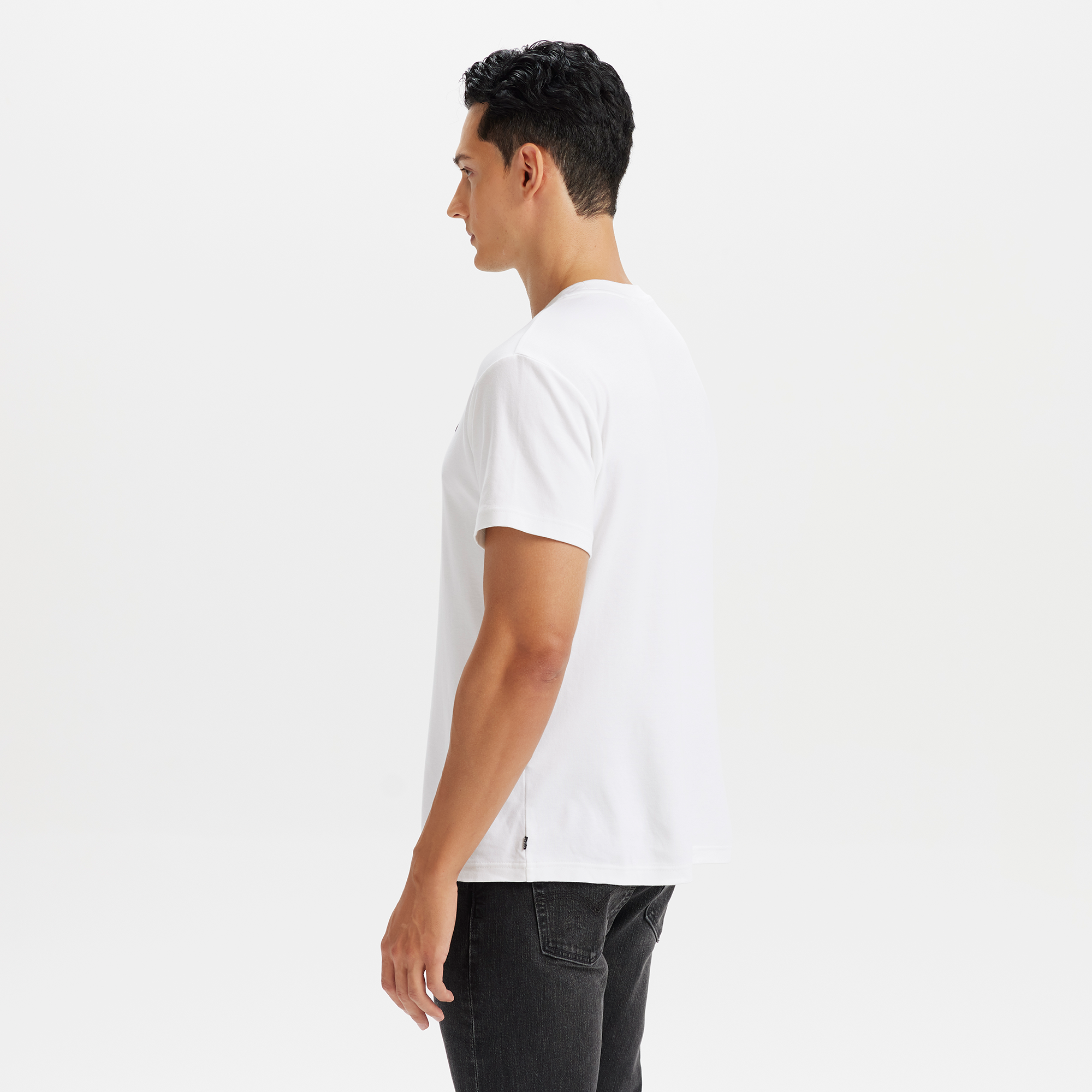 Levi's? Men's Comfort MINI LOGO Short Sleeve Tee - Image 4