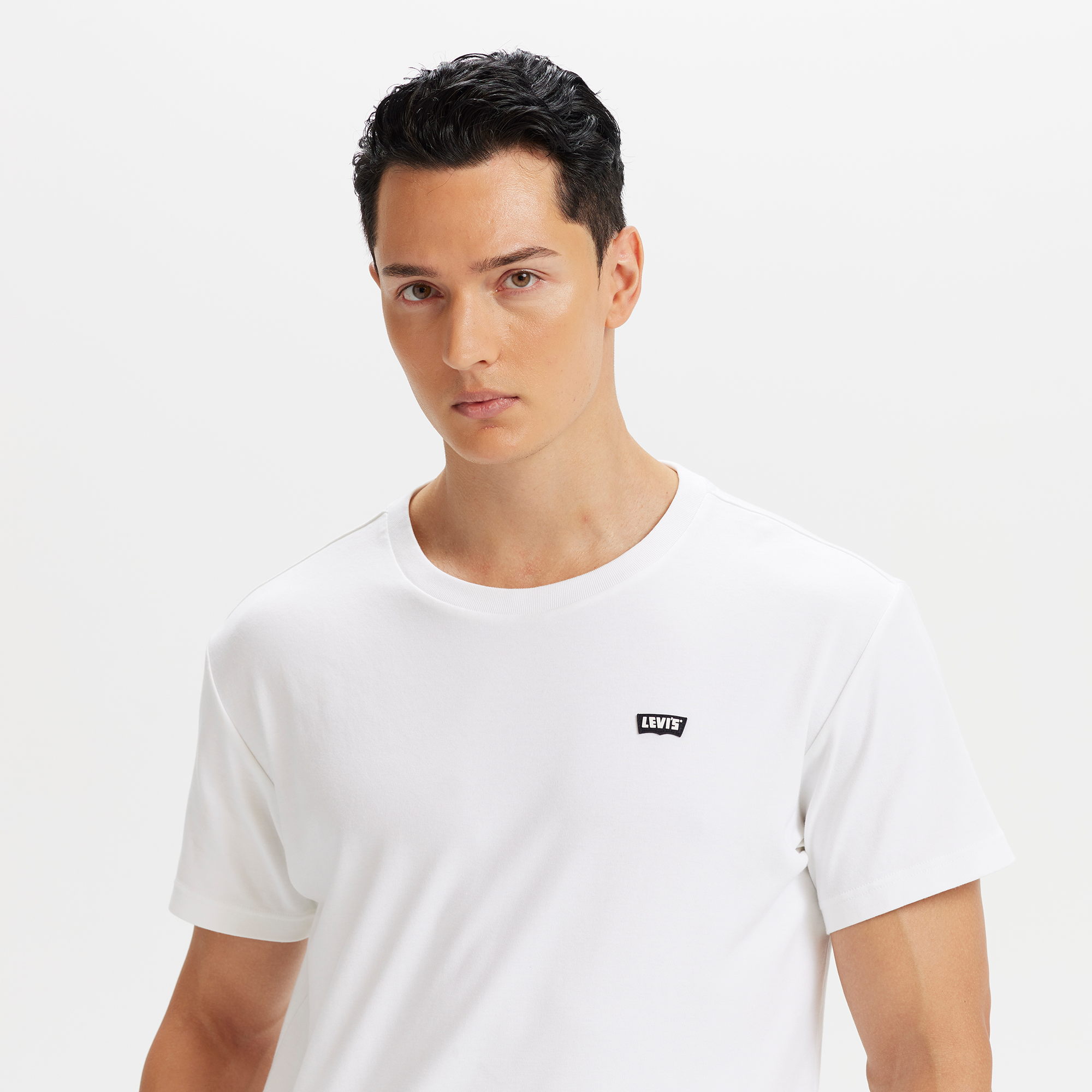 Levi's? Men's Comfort MINI LOGO Short Sleeve Tee - Image 3