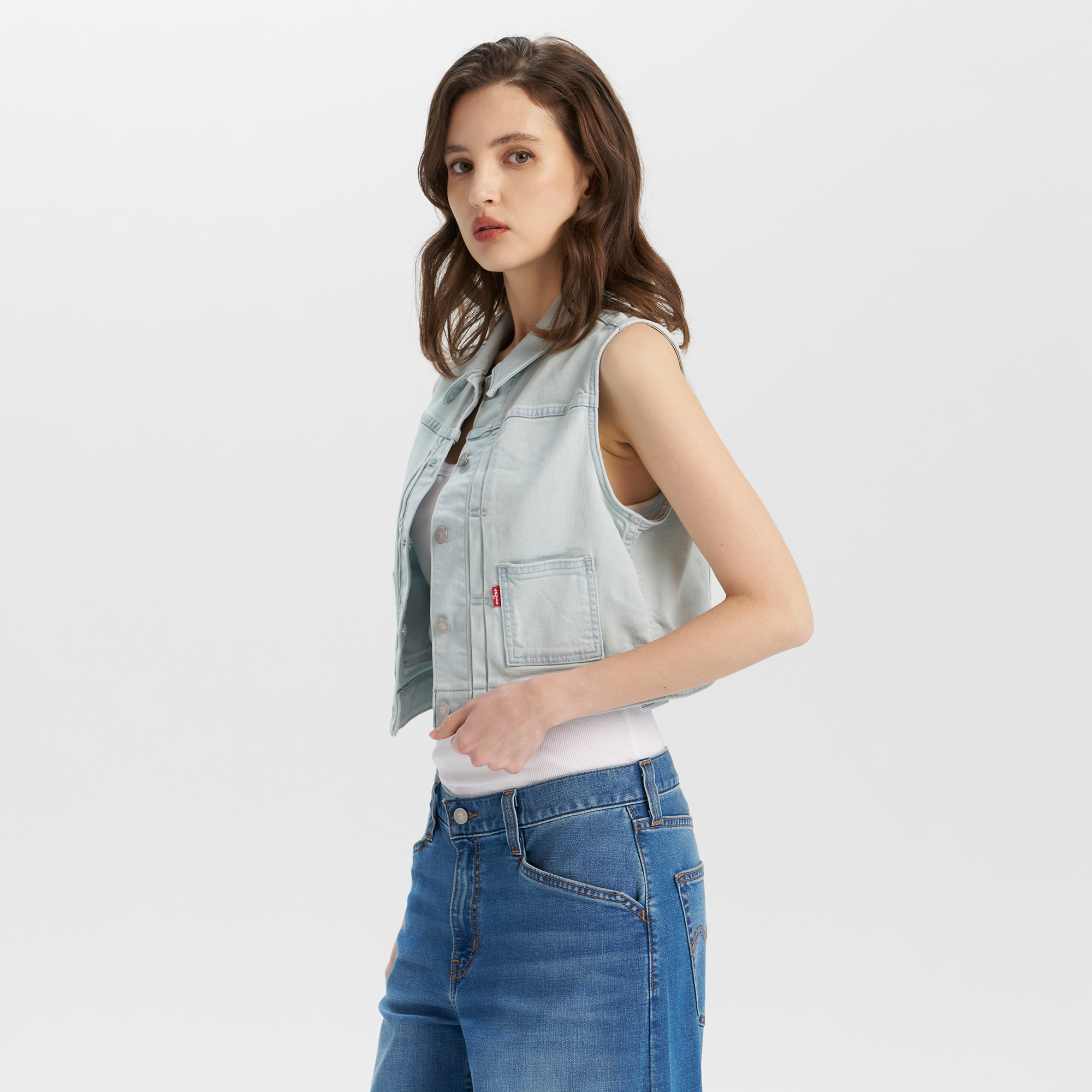 Levi's? Women's Performance Cool Denim Vest - Image 4