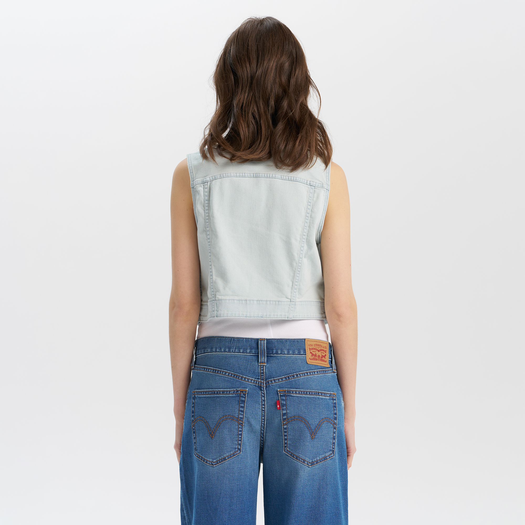 Levi's? Women's Performance Cool Denim Vest - Image 6