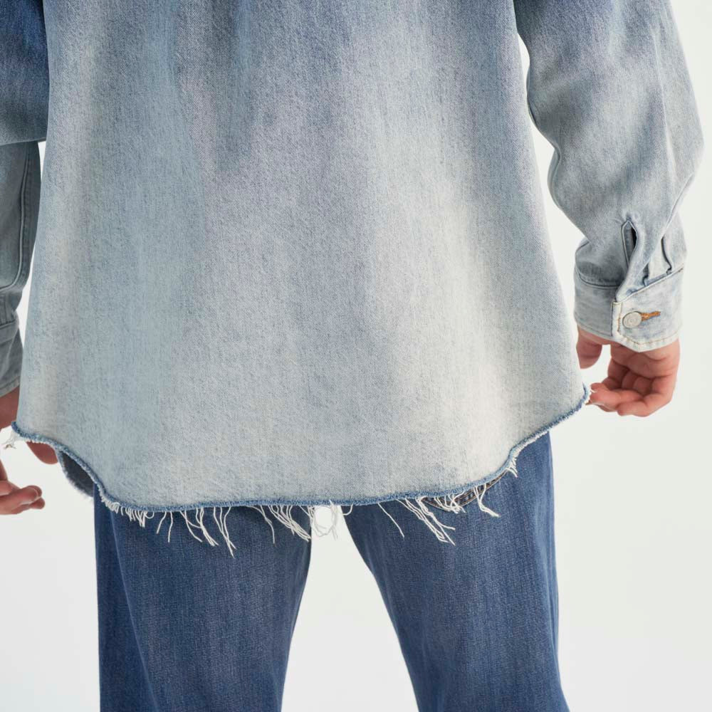 Levi's® Men's Relaxed-Fit Denim Ombre Shirt - Image 4