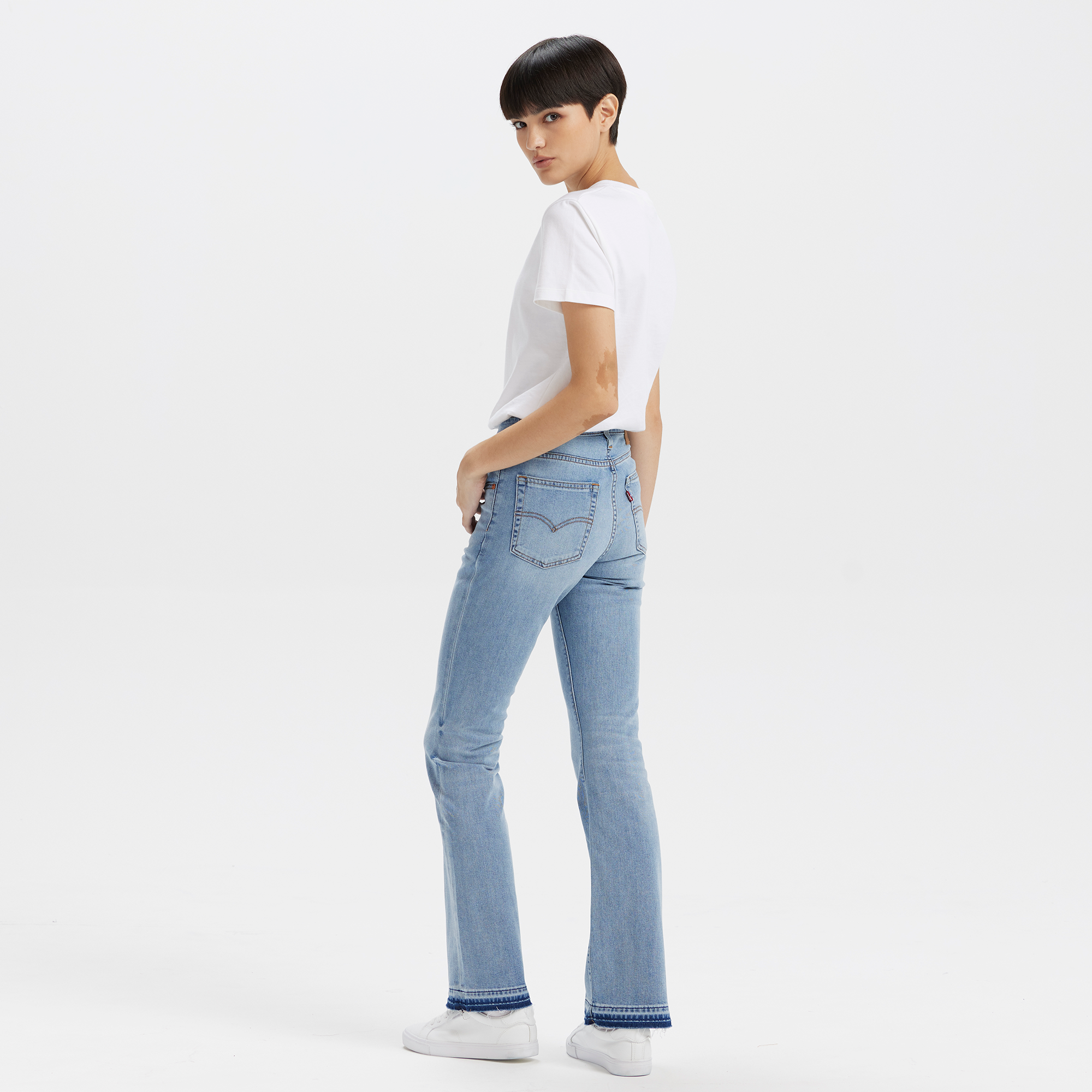 Levi's® Women's 725™ High-Waisted Bootcut Jeans - Image 4