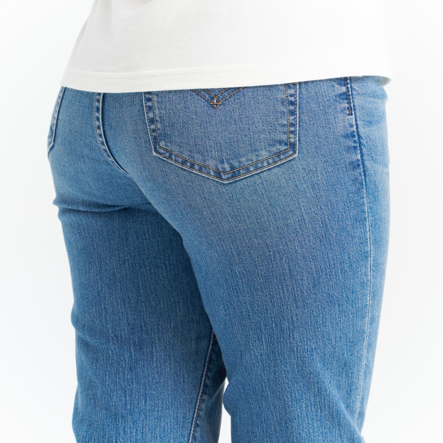 Levi's® Women's 724™ Performance Cool High-Waisted Straight Jeans - Image 7
