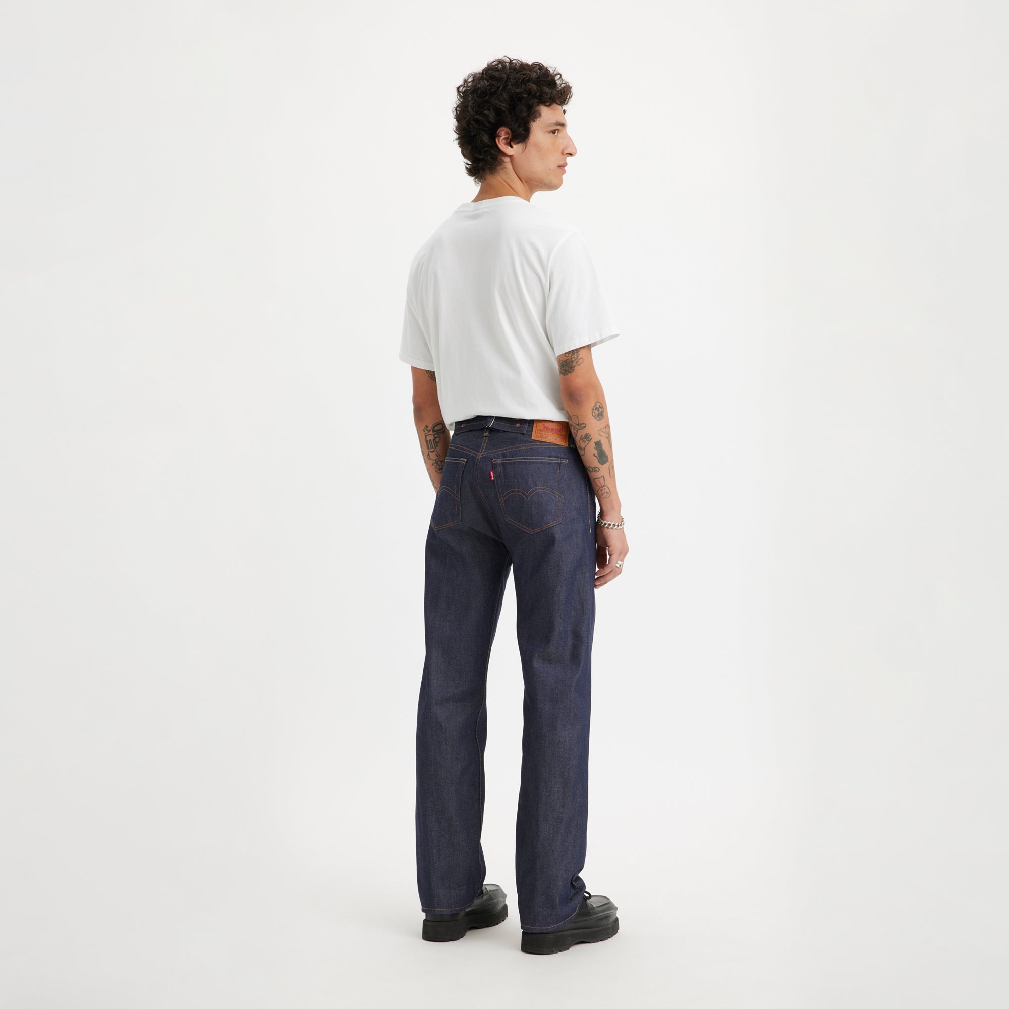 Levi's® Vintage Clothing Men's 1937 501® Original Fit Jeans - Image 2