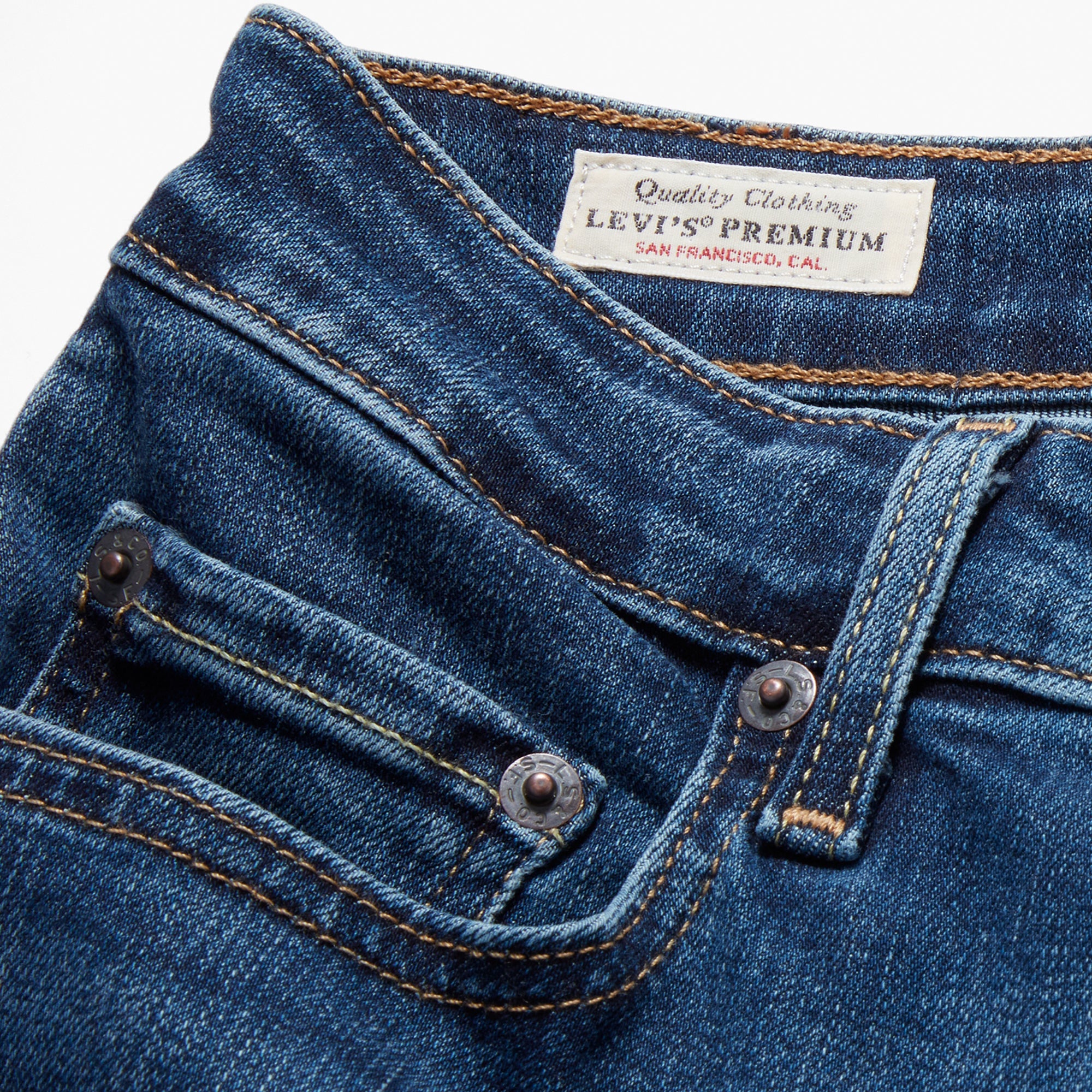 Levi's® Women's 725 High-Rise Bootcut Jeans - Image 9