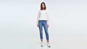 Levi's® Women's Boyfriend Mid Rise Jeans
