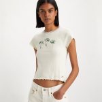 Levi's® Women's Graphic Dry Goods Short Sleeve T-Shirt