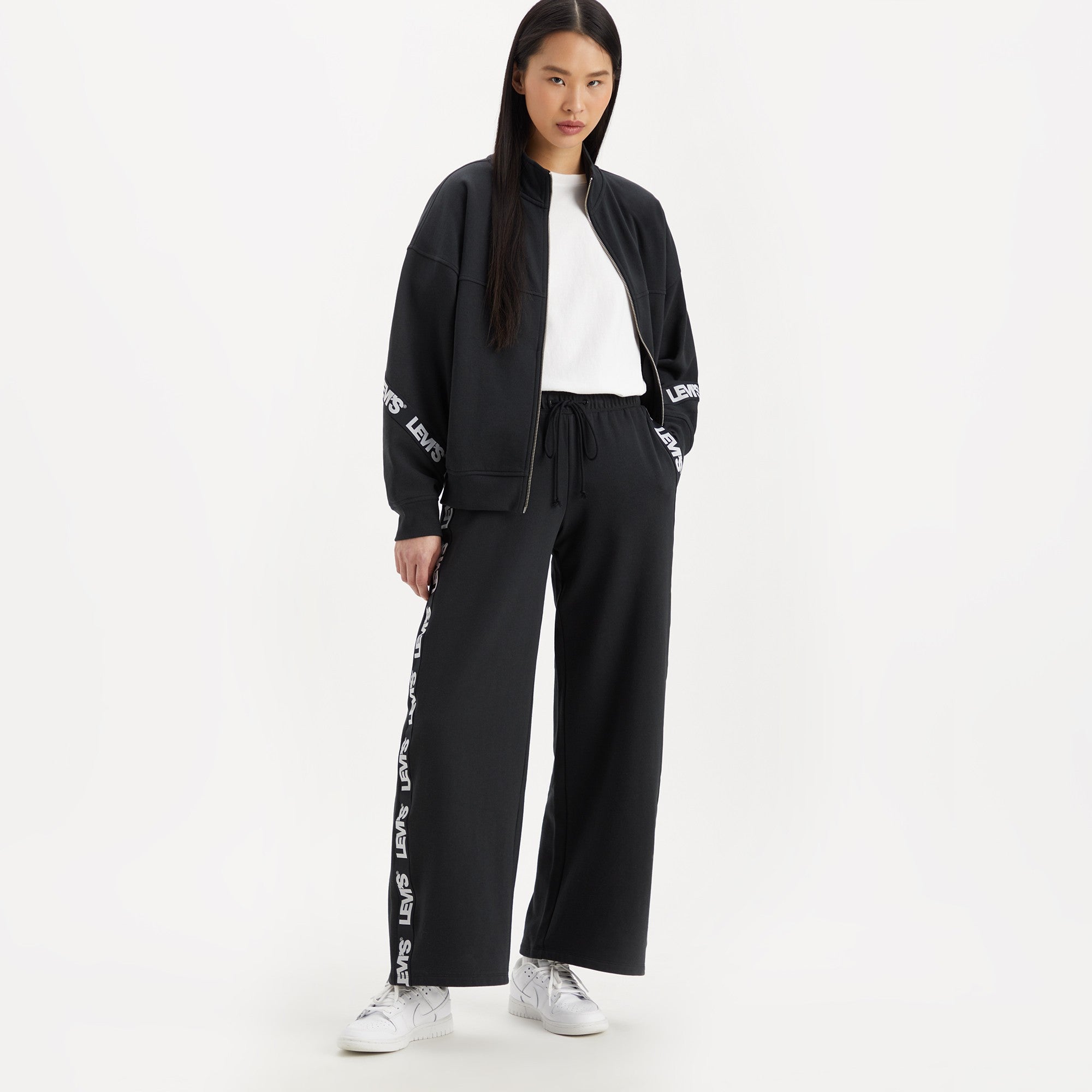 Levi's? Women's Graphic Low Rider Sweatpants - Image 2