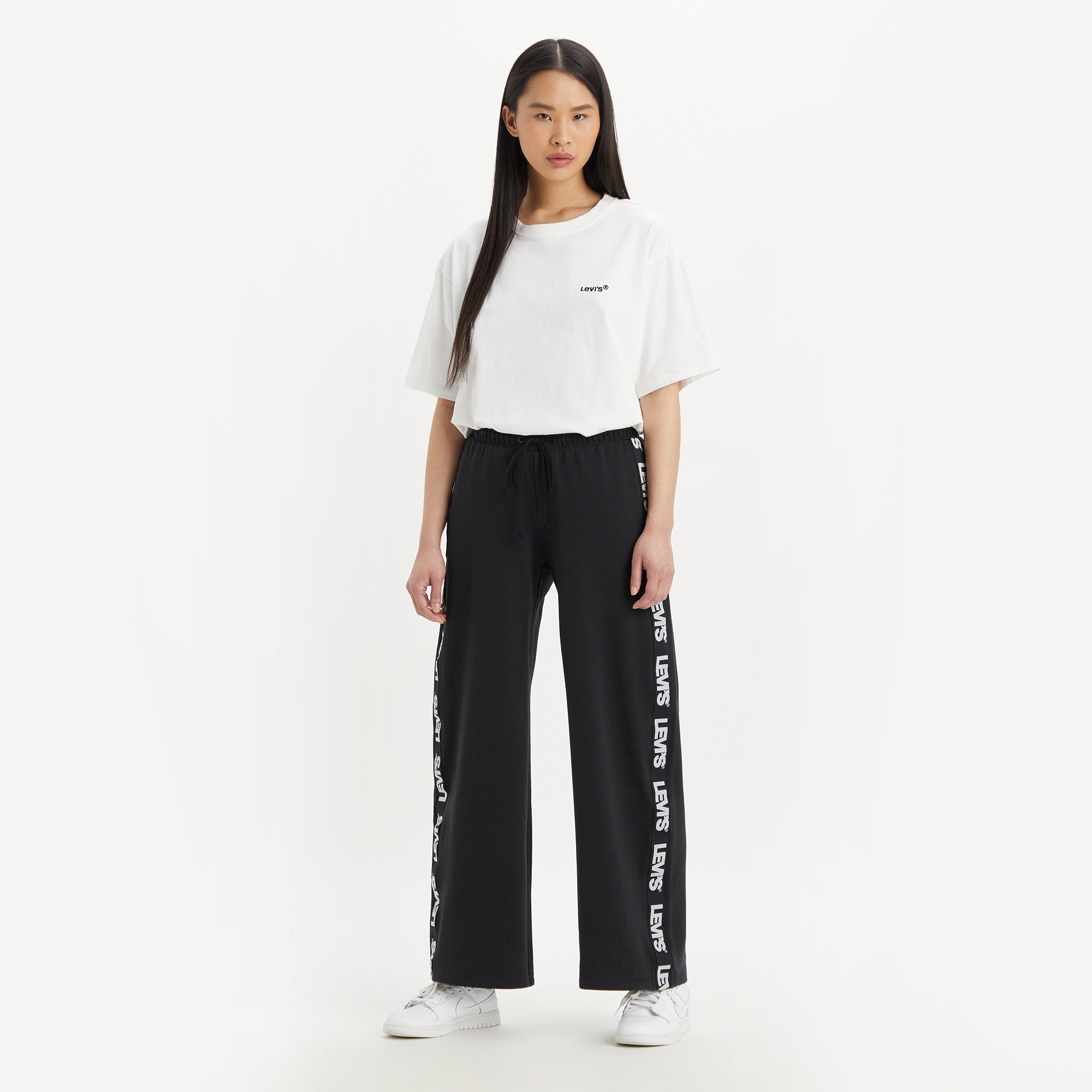Levi's? Women's Graphic Low Rider Sweatpants - Image 5