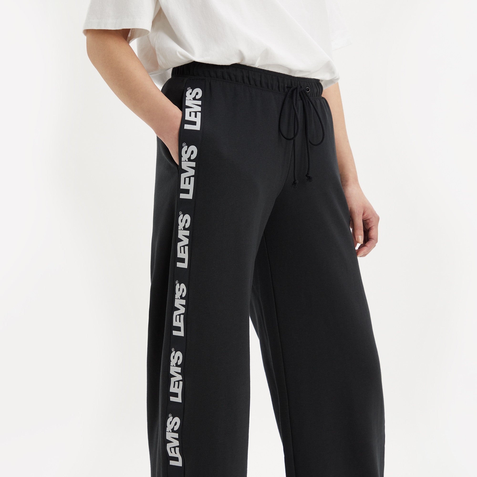 Levi's? Women's Graphic Low Rider Sweatpants - Image 6